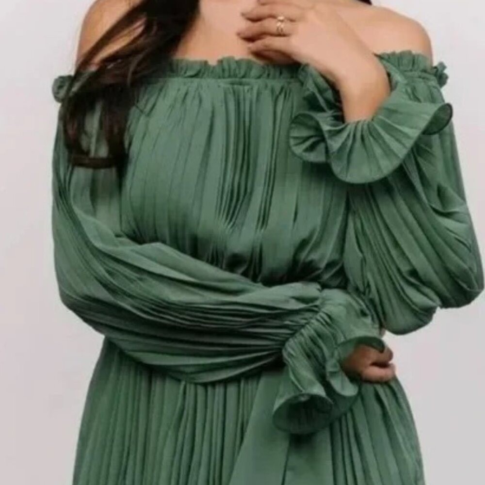 Baltic Born‎ Aubrey  Dress Green Off-the-Shoulder Size S